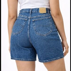 Vintage LEE High Waisted “Mom” Med Wash Denim 100% Cotton Jorts Shorts Size 36